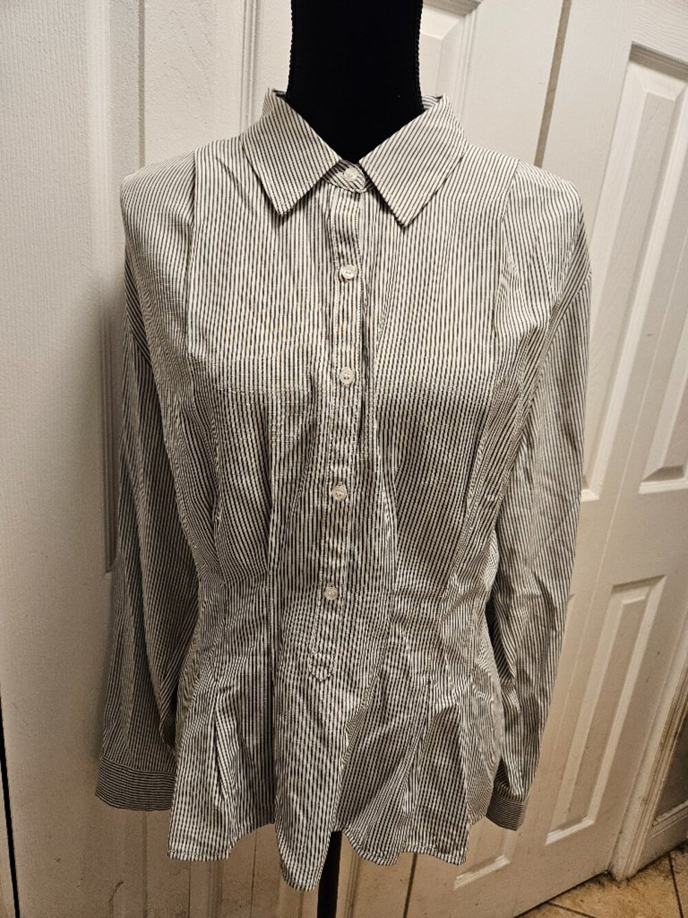 Max Studio London Tailored Pleated Women's Blouse Size XL